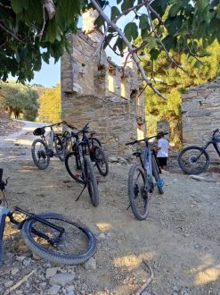 e-bike-tours_ai-smatis-climb_06