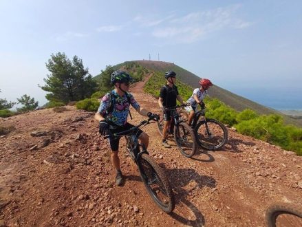 e-bike-tours_ai-smatis-climb_14