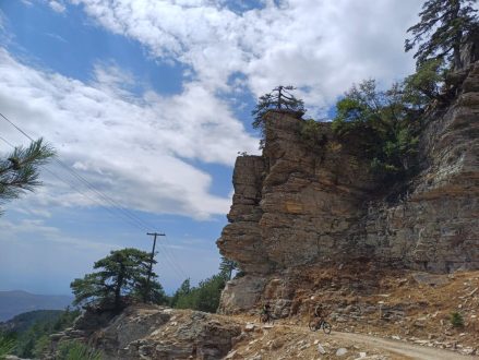 e-bike-tours_ipsarion-peak-day_01