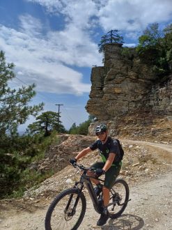 e-bike-tours_ipsarion-peak-day_09