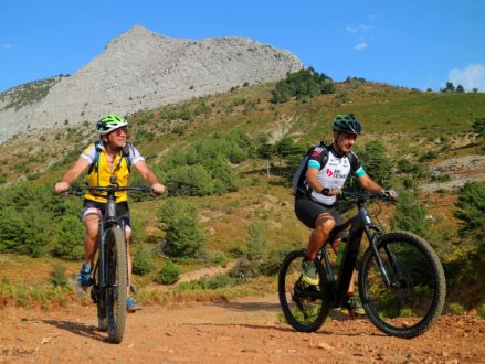 e-bike-tours_two-peaks-tour_02